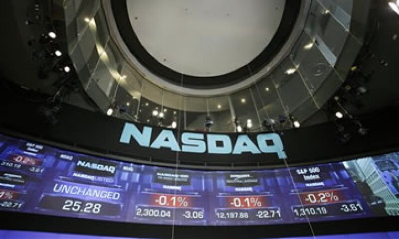 Los ingresos de Nasdaq aumentaron 18% a 438 mdd. (Foto: AP)