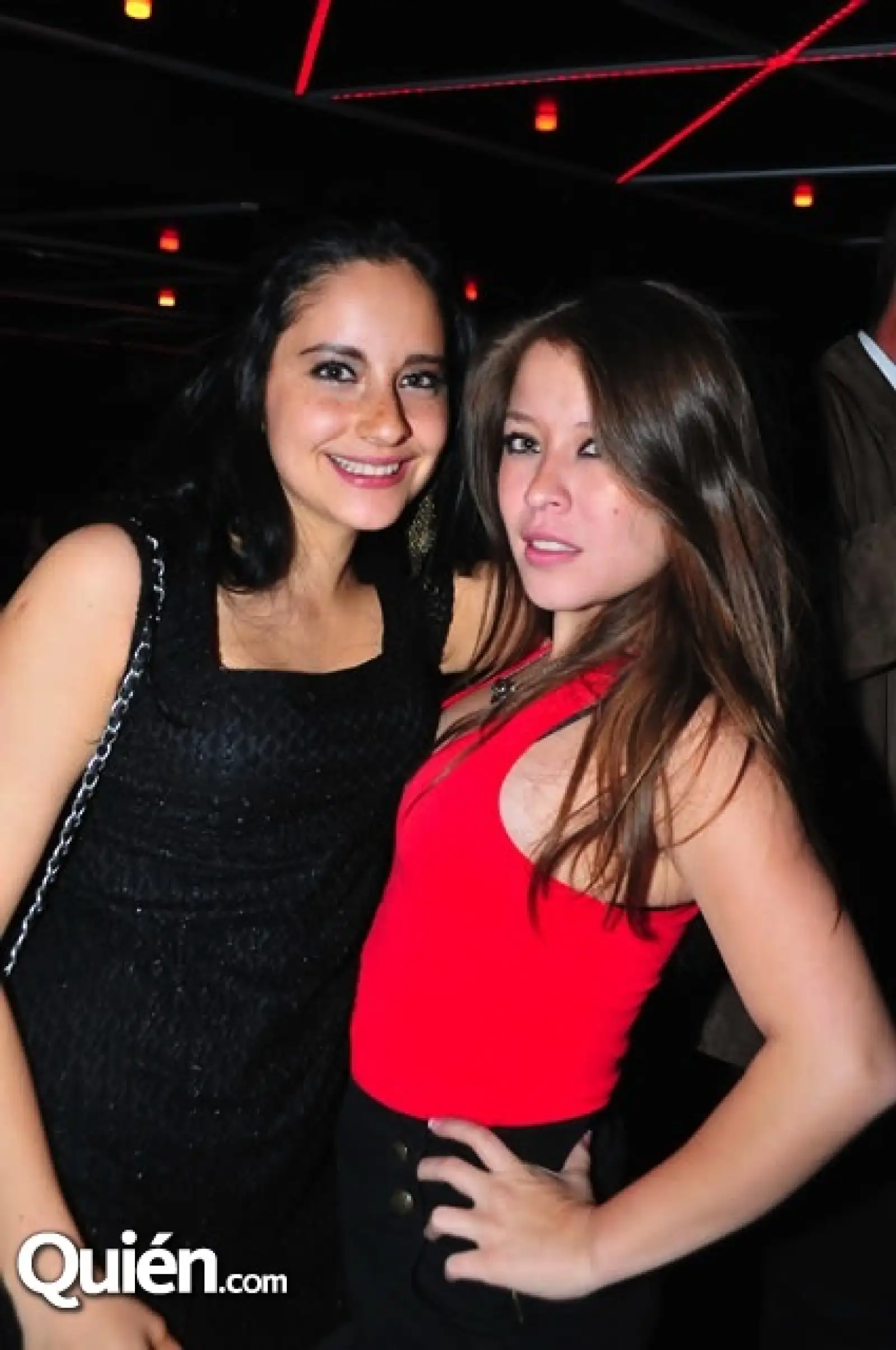 Barbie Saret y Carli Tie
