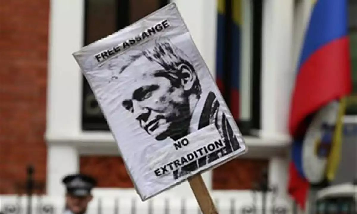 Assange está dispuesto a ser interrogado en la misión diplomática. (Foto: Reuters)