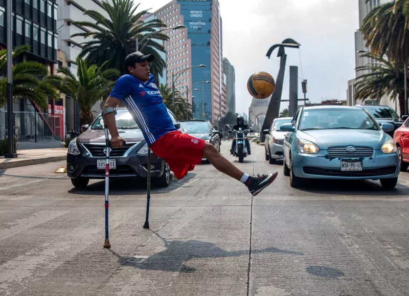 El rostro de la discapacidad en México: mujeres sufren violencia y hombres deben trabajar
