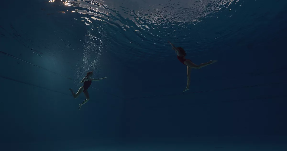 la caida_karla_souza.jpeg