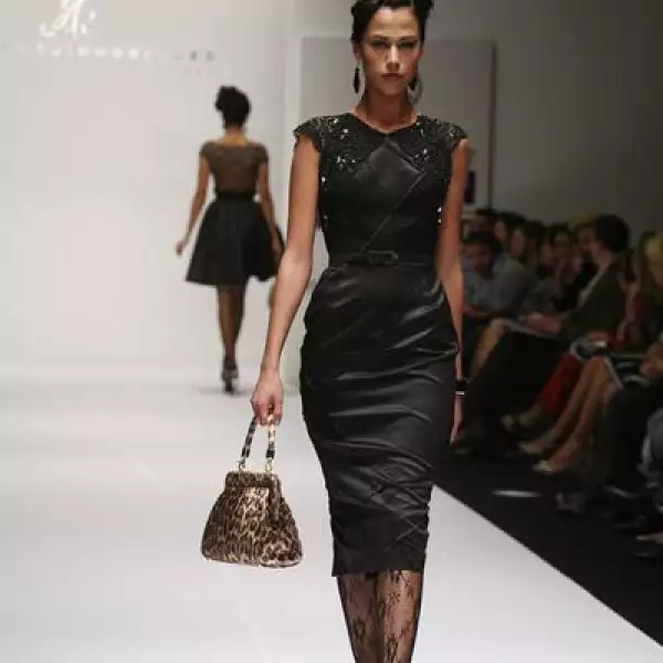 Desfile Alberto Rodríguez