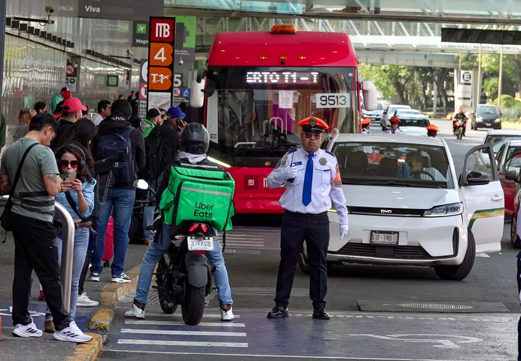 SICT le dice que no a Uber y Didi en los aeropuertos durante el Mundial 2026: niega plan para darles permiso