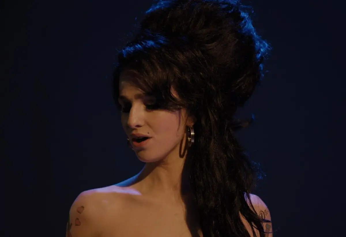 Marisa_Abela_amy_winehouse.jpeg