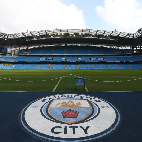 Premier League considera culpable de “graves” infracciones financieras al Manchester City