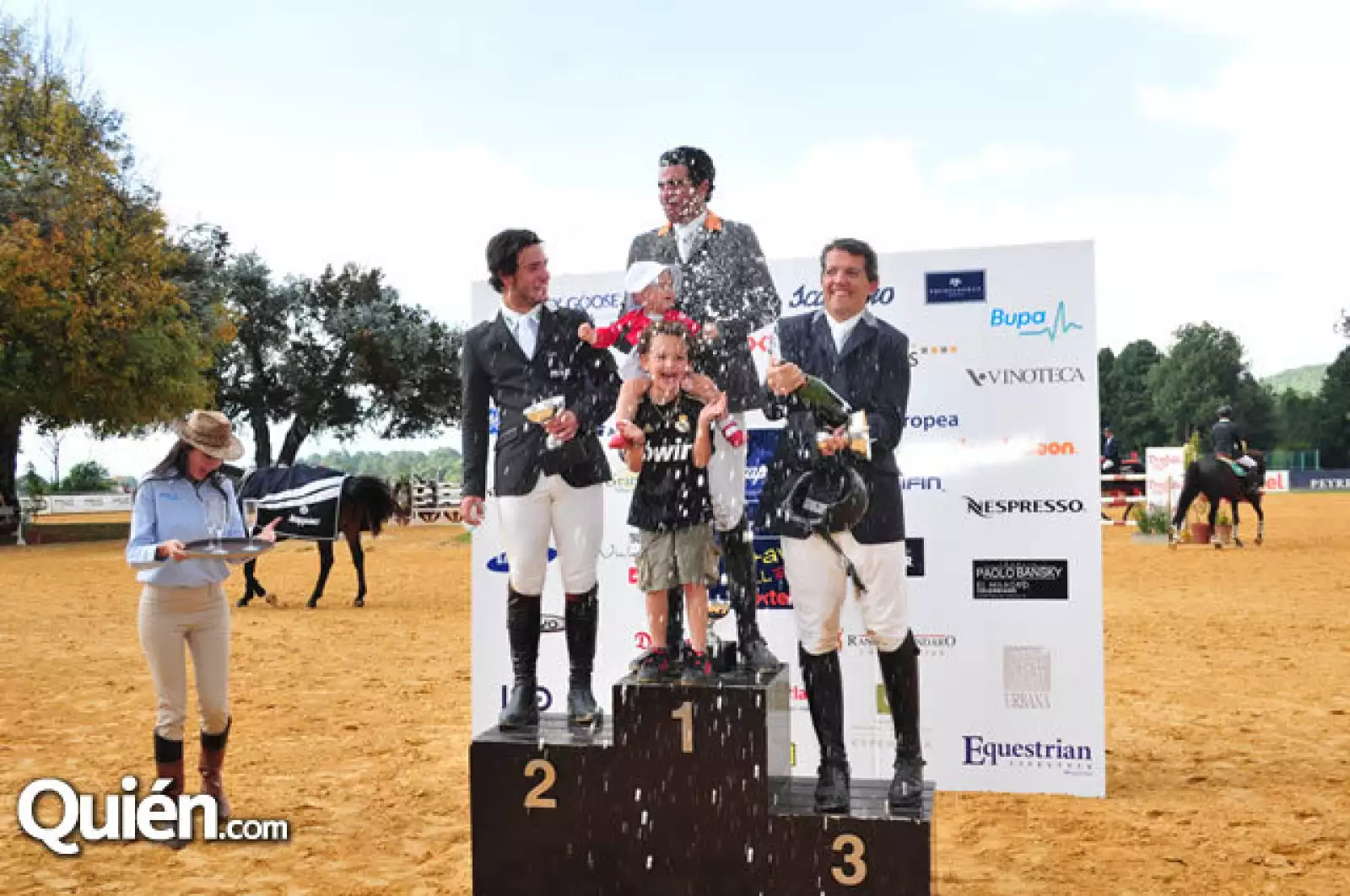 Antonio Chedraui,Macarena,Nicolás y Nicolás Pizarro con Manuel Rodríguez