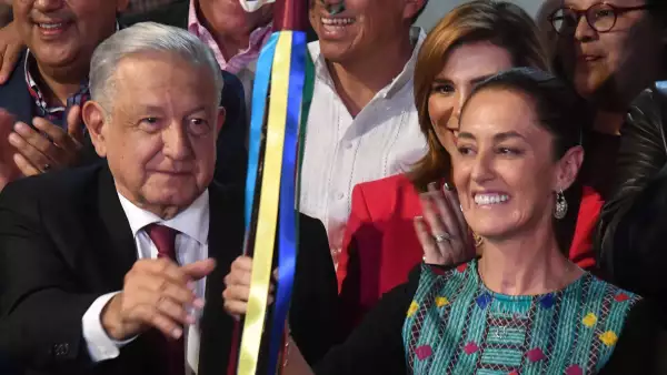 amlo-sheinbaum-ine