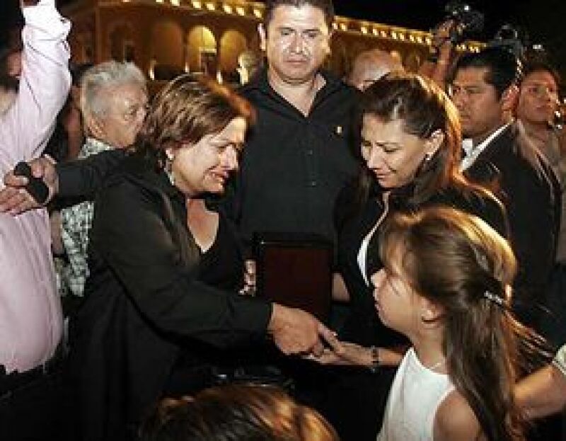 La urna con las cenizas del fallecido secretario de Gobernación fueron depositadas ayer en la Catedral de San Francisco luego de una emotiva ceremonia.