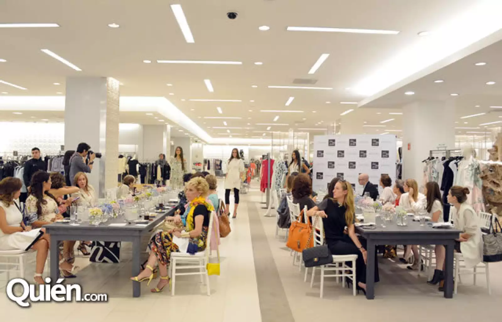 Lanzamiento Amelia Toro en Saks