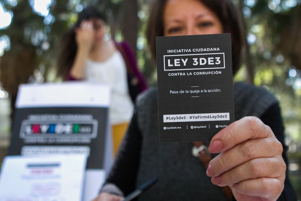 120,000 firmas son exigidas por la ley, pero se lograron reunir casi seis veces más de las necesarias en 64 días