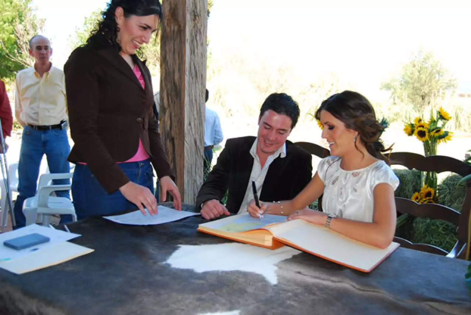 Boda Civil Juan Pablo Sahagún y Alejandra Kunhardt.
