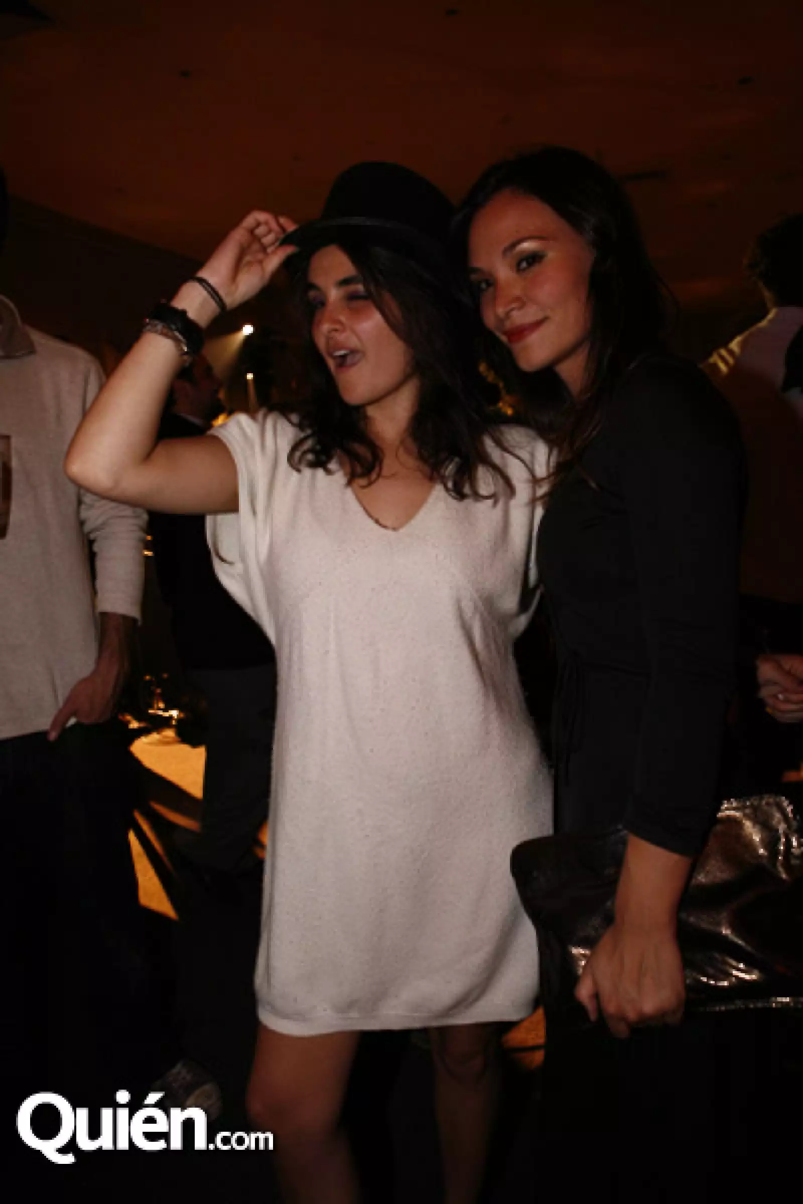 Carolina Steves,Ariana Alba