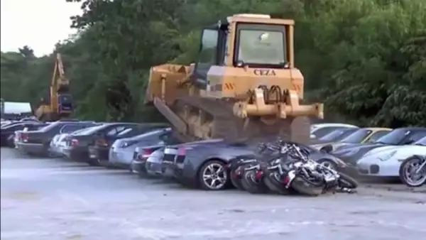 Autos destruidos