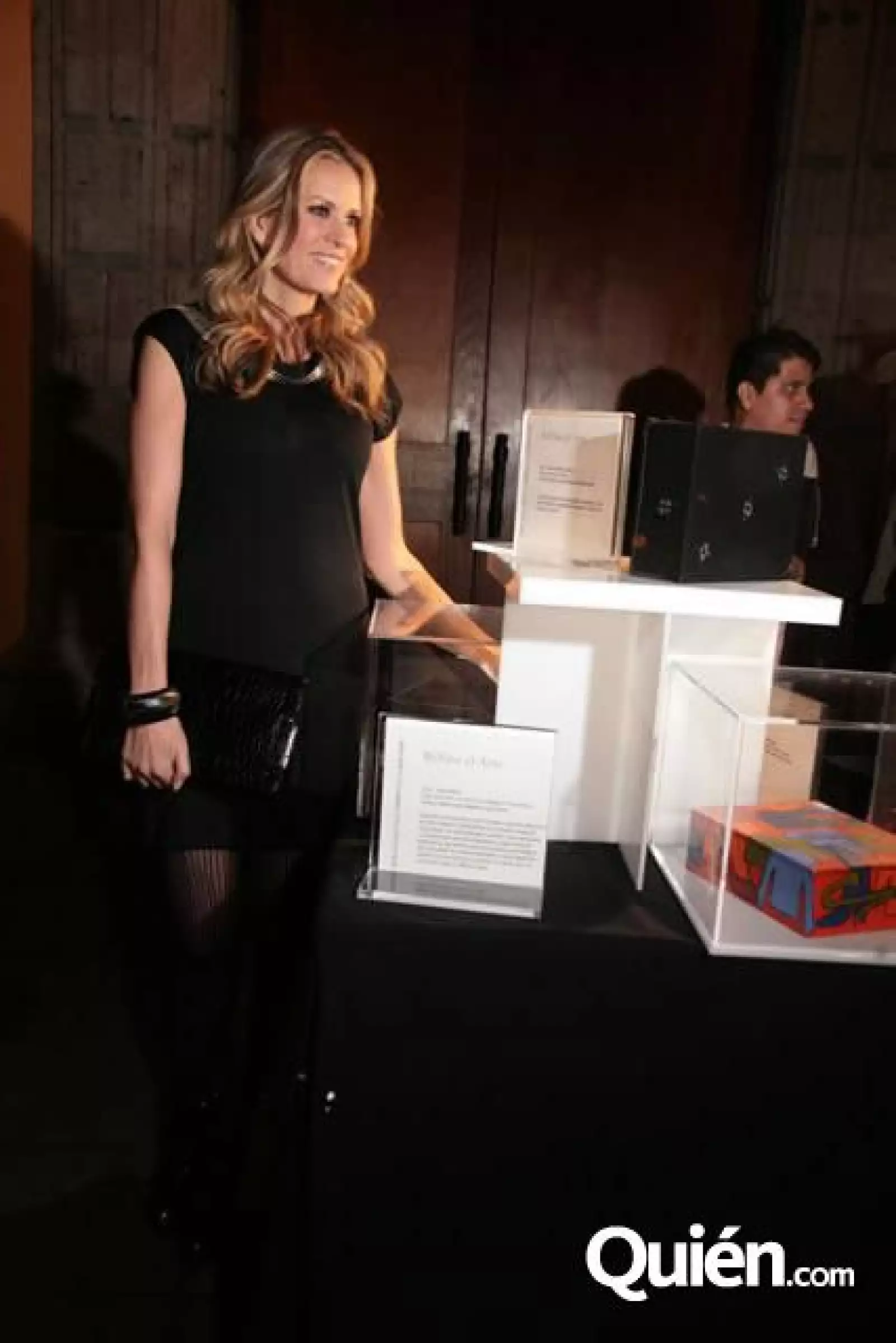 Cajas en subasta revive el arte