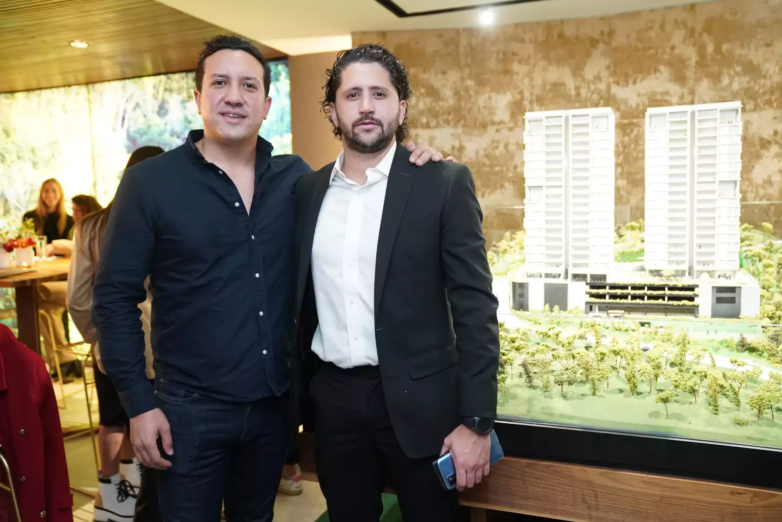 Abraham Villanueva y Juan Carlos Villela 