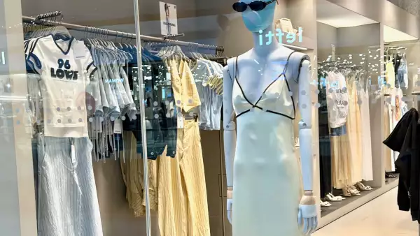  Existe la idea de que colores neutros y telas durables toman los closets ante el enfriamiento de la economía. 