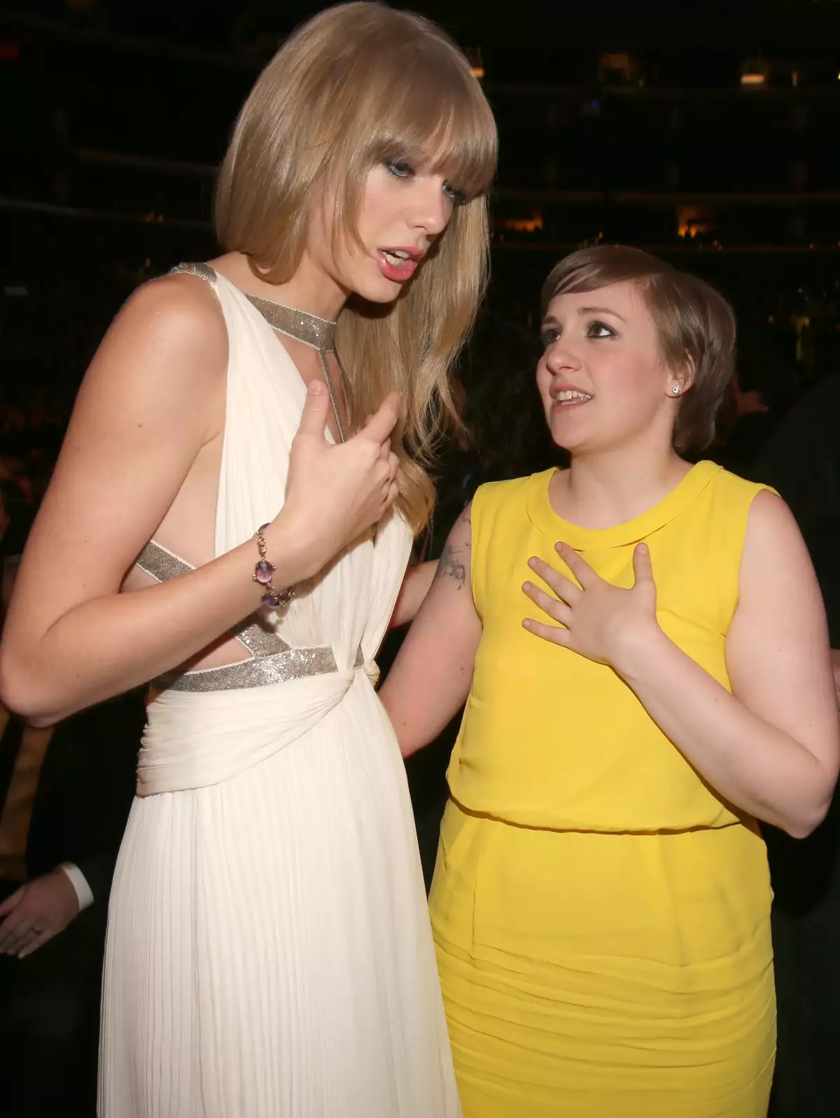 Lena-Dunham-Taylor-Swift
