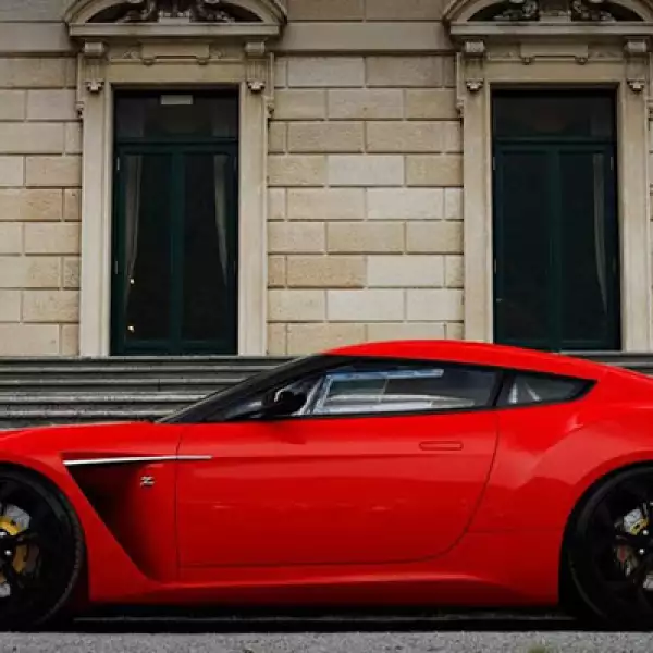 El modelo se comercializará a partir del último trimestre de 2012, con un precio de 330,000 libras esterlinas, algo así como 6.71 millones de pesos.