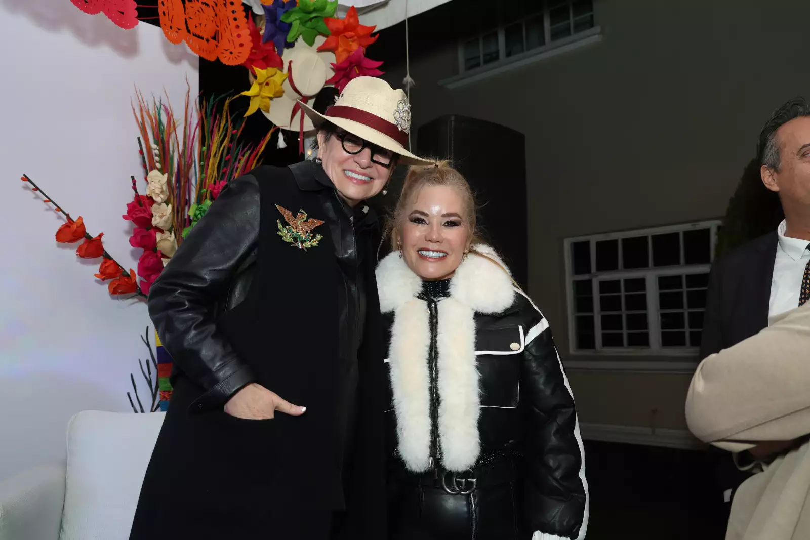 Delia González y Norma Contreras