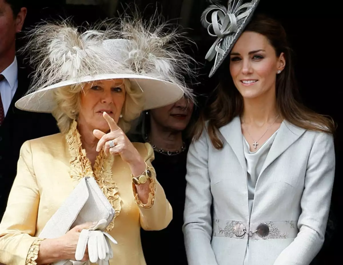 Camila ha sido un gran apoyo para Kate, ya que le comparte varios tips para que pueda sobrevivir en la realeza.