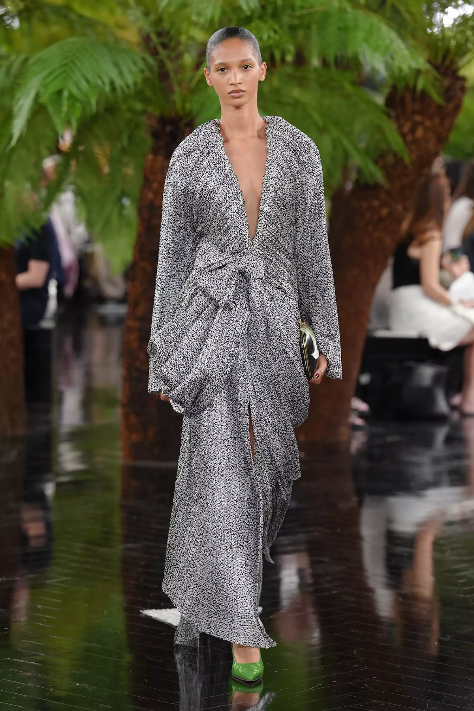 Christian Dior HC F26 012.jpg