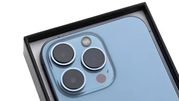 Apple recorta producción del iPhone 14 Plus por baja demanda