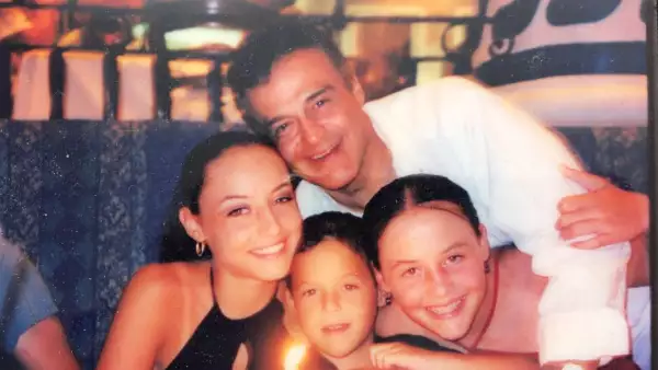 Gonzalo Vega y sus hijos, Marimar, Gonzalo y Zuria