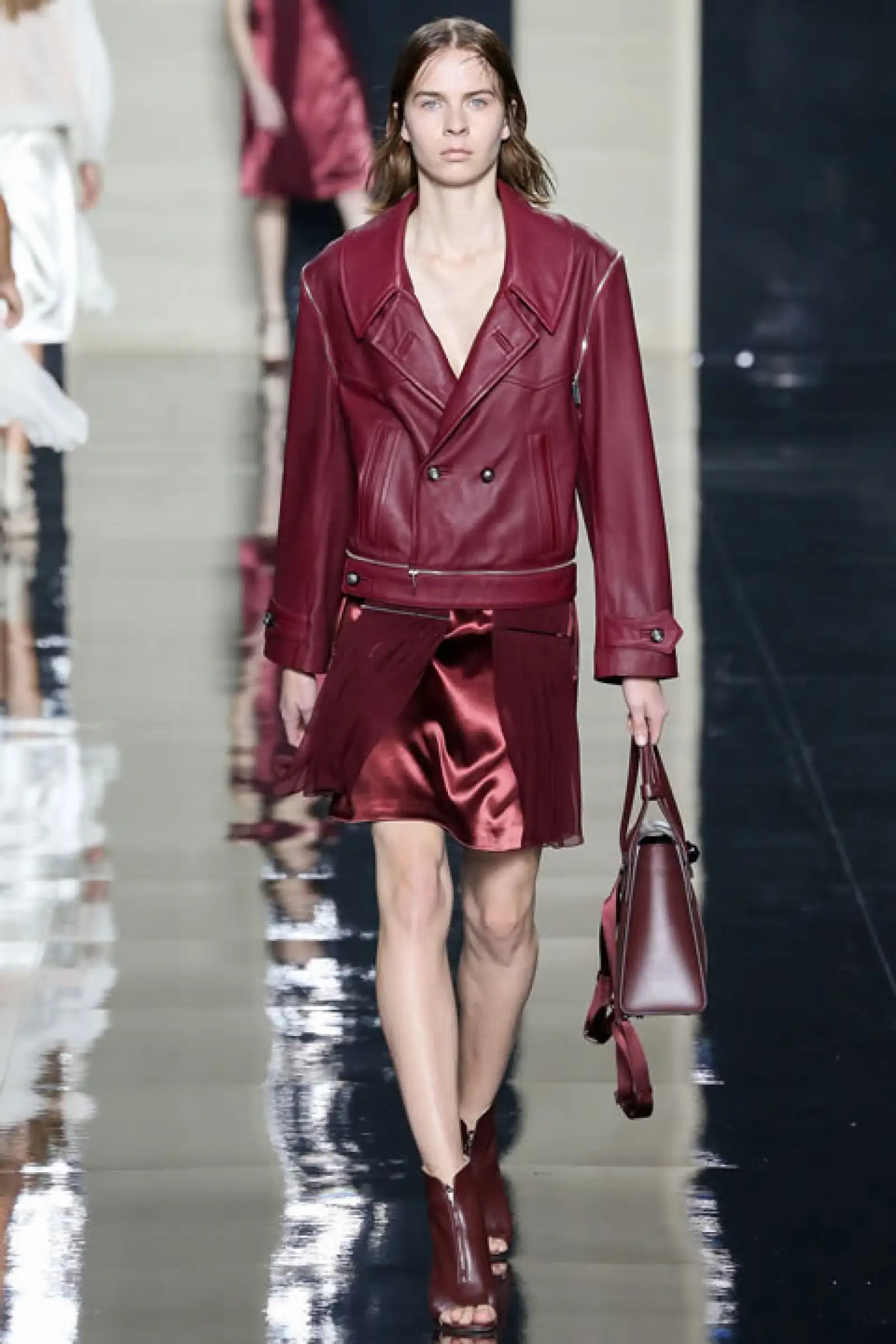 La propuesta de Christopher Kane para spring 2015 en este tono.