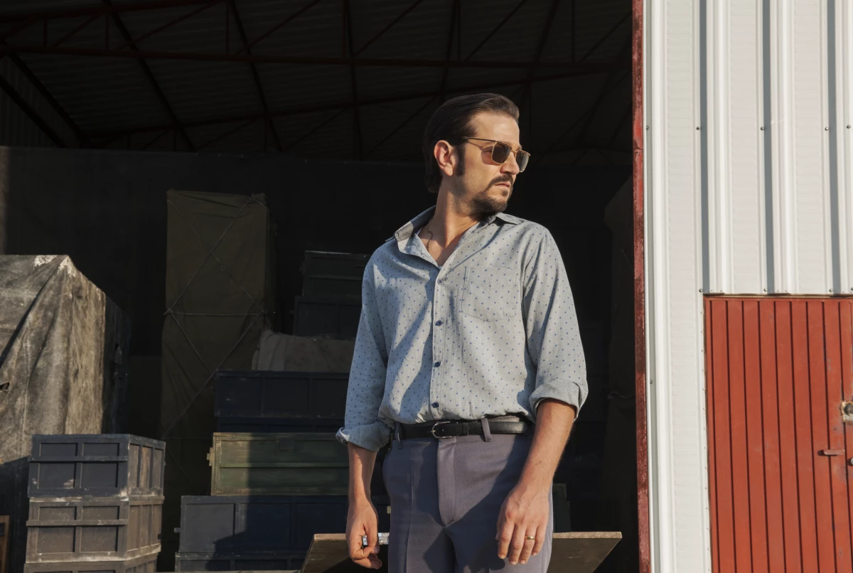 Diego Luna como Miguel Ángel Félix Gallardo.
