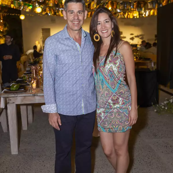 Mario Vela, Karla Seefoo