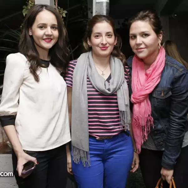 Ana Uribe,Cecilia Stamates,Estrella Aguilar