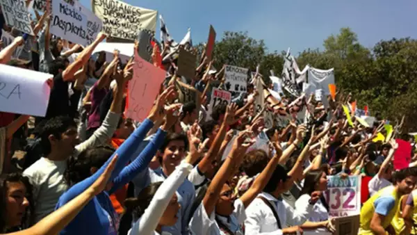 ibero, tec, marcha, epn, televisa, jovenes