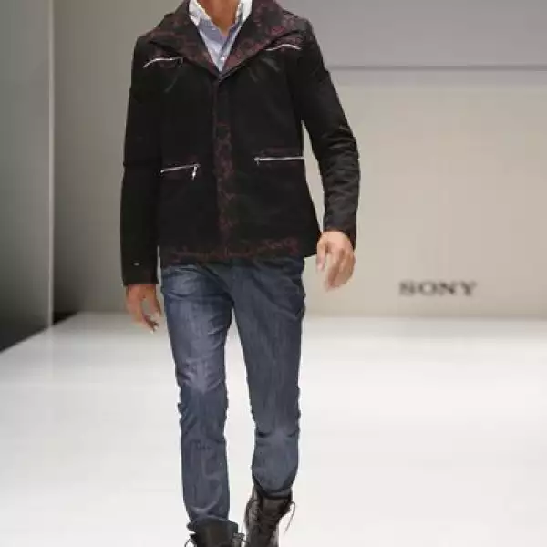 Dfashion Desfile  Love is black