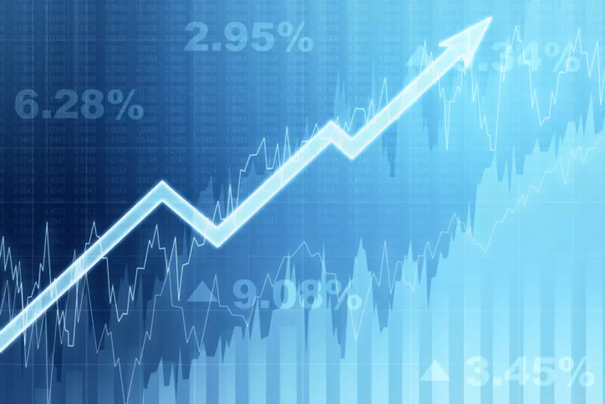 Gráfico financiero creciente azul con flecha.
