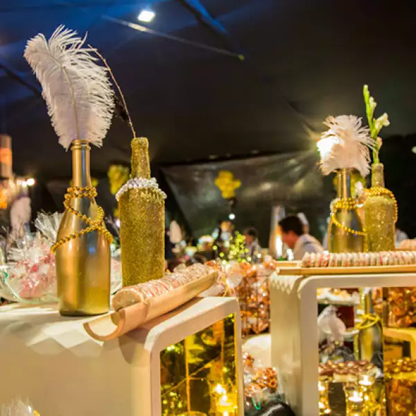 Decoración para la cena de fin de año en el hotel Rosewood