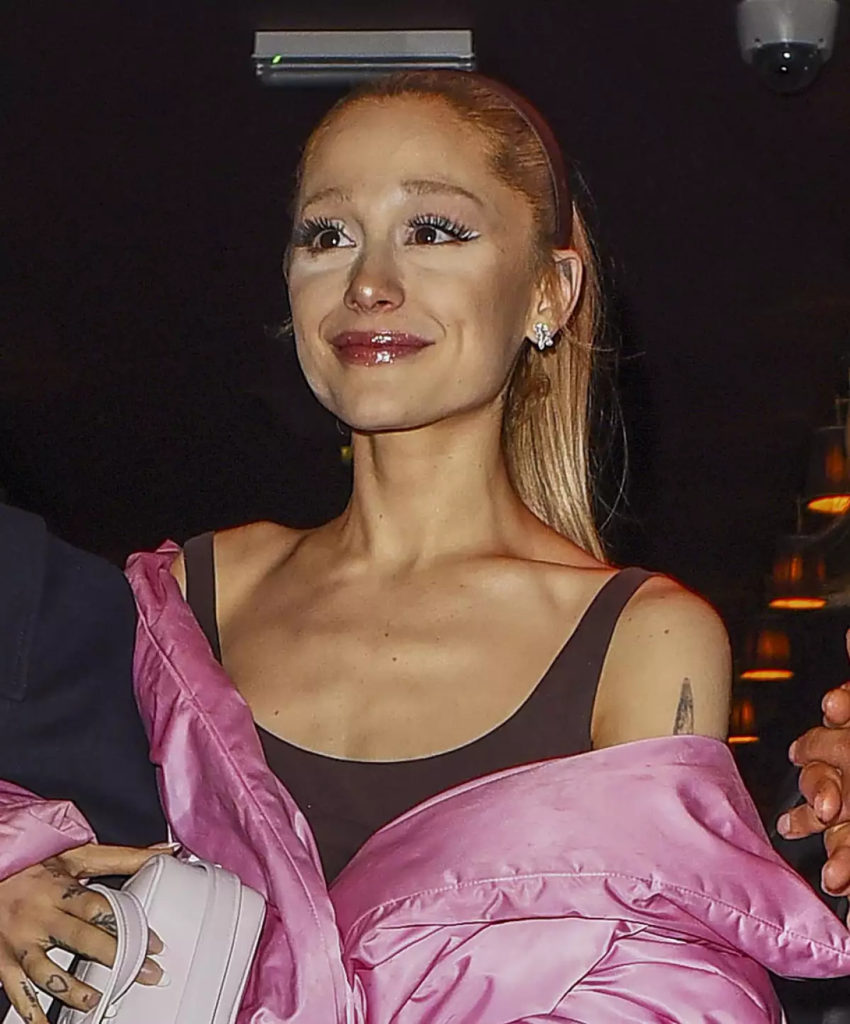 Ariana Grande y su novio, Ethan Slater, ya viven juntos en Nueva York