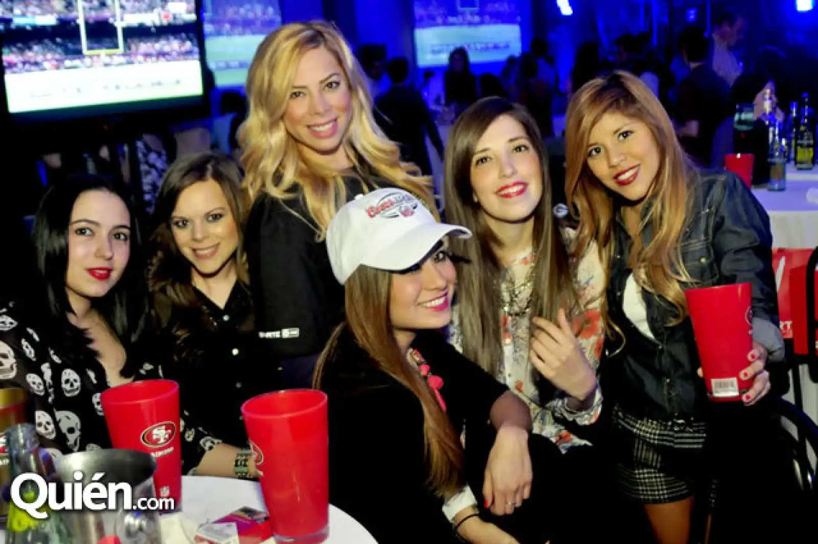 Liliana Quiróga, Ethel Ortegón, Vero Ayala, Melicho Ostos, Ana Cecy Álvarez y Leslie Ovando