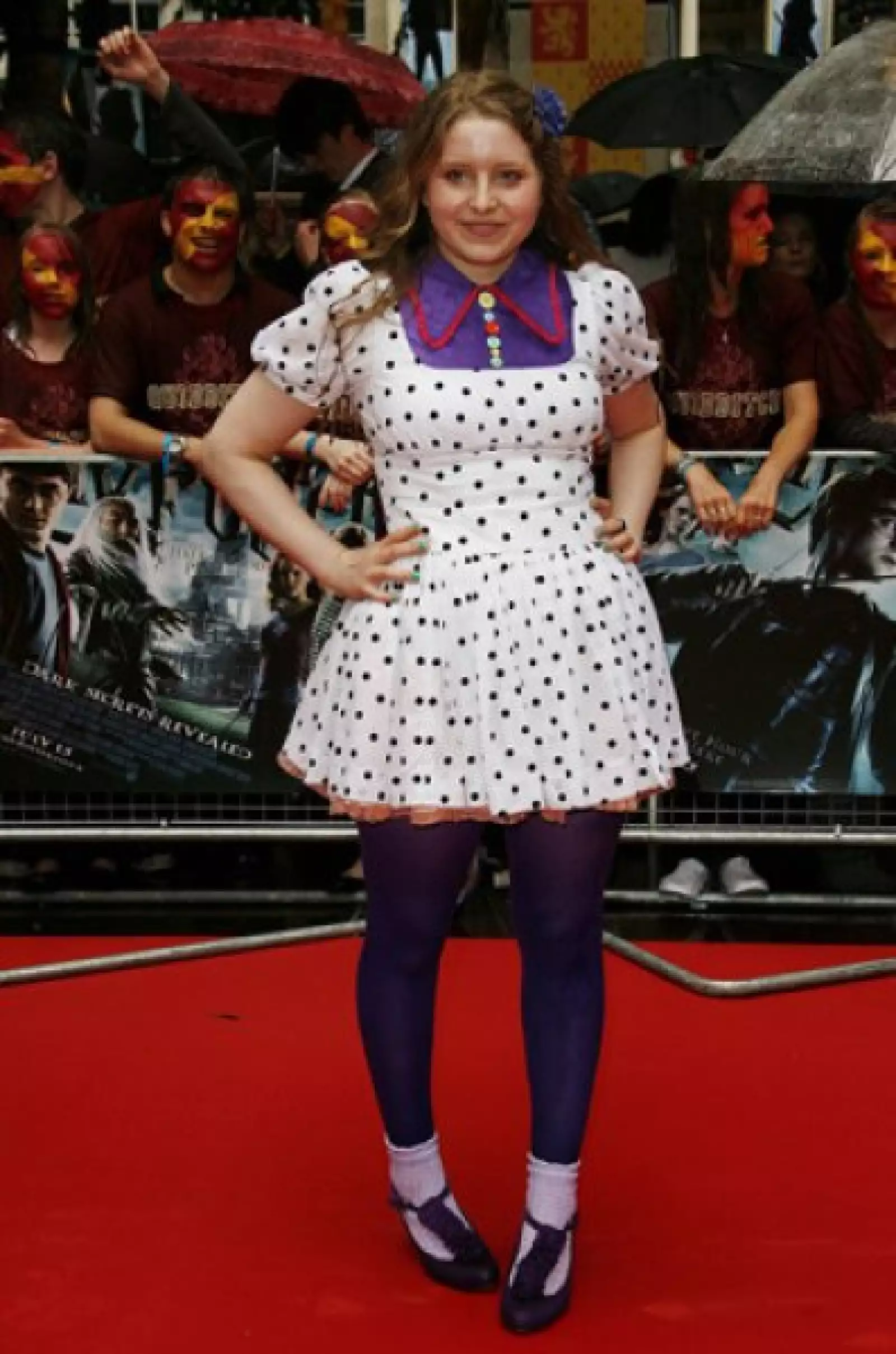 Y qué decir del extravajante modelito de Jessie Cave, quien encarna a Lavender Brown, la primera novia de Ron Weasley.