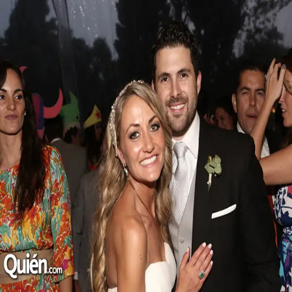 Cristina Obregón,John McCarthy