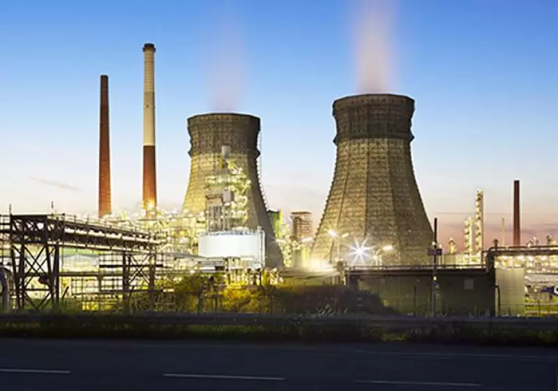 Petr�leo-refiner�a