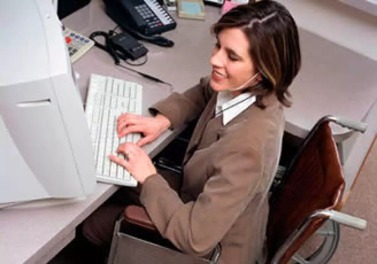 Cada vez existen mayores oportunidades para personas con discapacidad auditiva o motriz. (Foto: Jupiter Images)