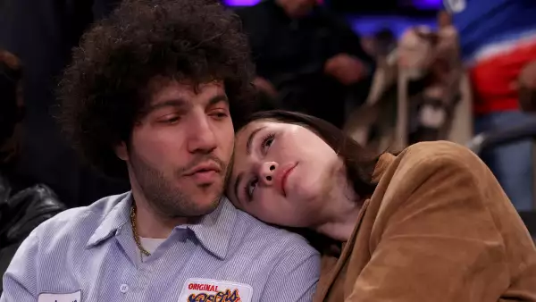 Benny Blanco, su esposo, ha sido una gran fuente de apoyo y amor para Selena Gomez.