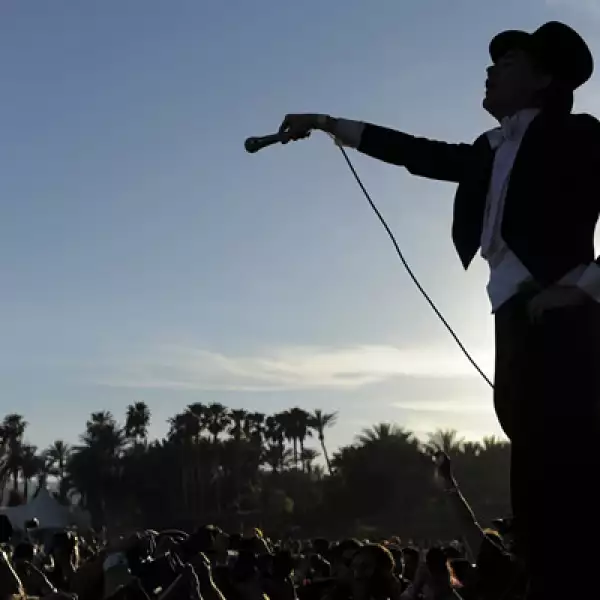 Irreverencia, descaro y mucho rock and roll definen a estos suecos, encabezados por uno de los mejores frontmans de los últimos años, Pelle Almqvist.