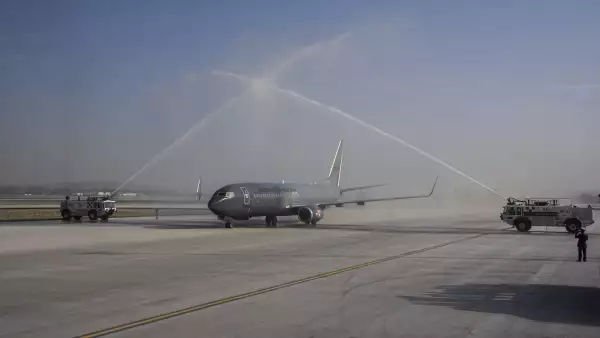 Andrés Manuel López Obrador, presidente de México, encabezó la inauguración de la pista de aterrizaje del Nuevo Aeropuerto Internacional Félipe Ángeles.