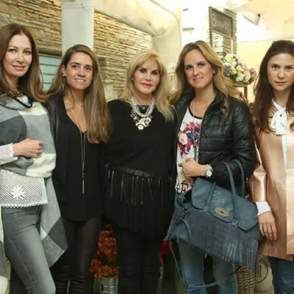 Malene de la Garza, Paola Pliego, Hilda Calderón, Vanessa Pleigo y Jessica Pliego