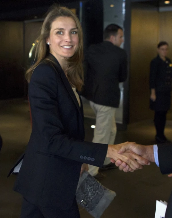 La princesa Letizia arribó sin una gota de maquillaje .