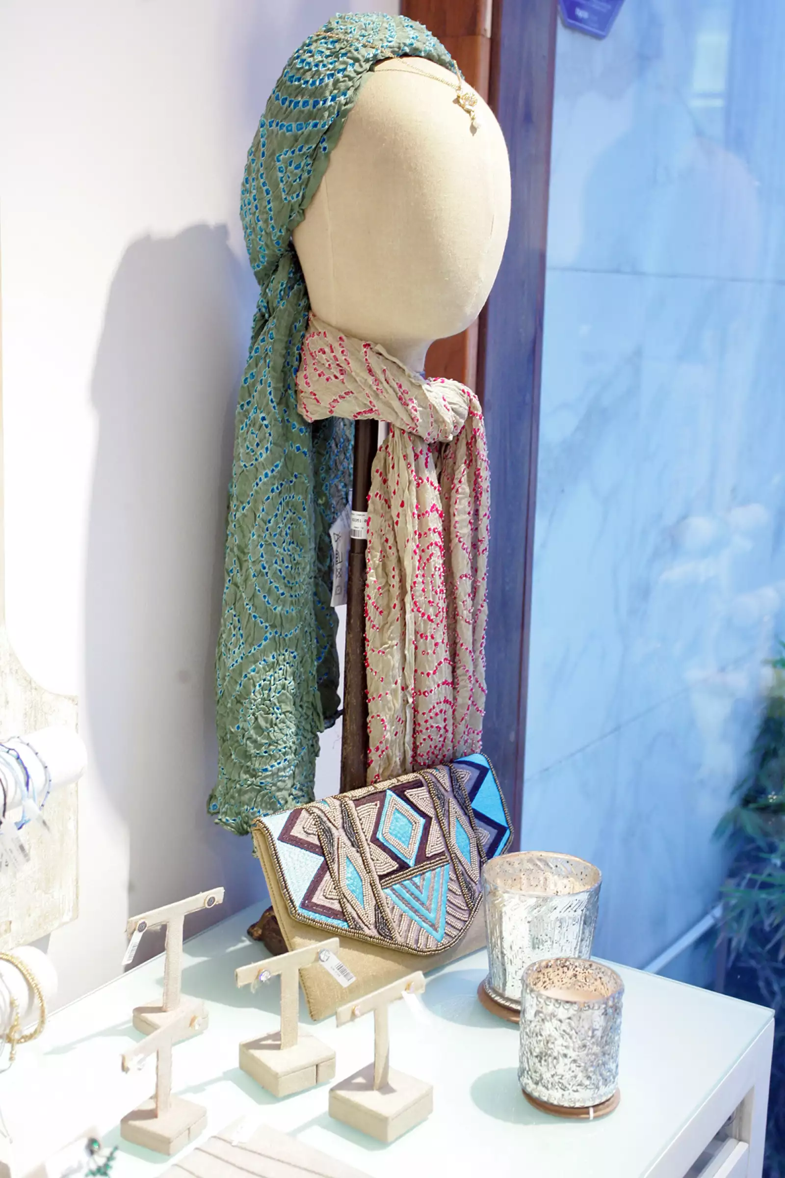 Venta de joyería de Adriana Gutiérrez