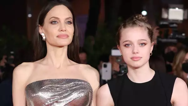 angelina-jolie-shiloh-pitt.jpg