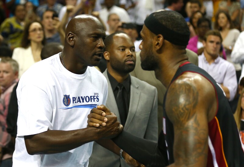 michael jordan y LeBron James