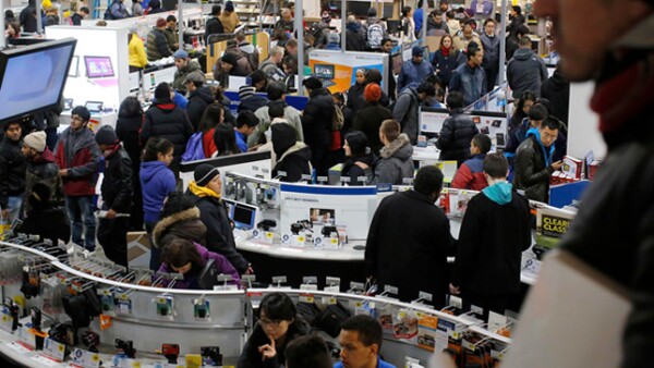 La Federación Nacional de Minoristas (NRF por su sigla en inglés) pronostica un aumento de 3.9 % en las ventas y que hasta 140 millones de personas realicen compras entre el jueves y el domingo.